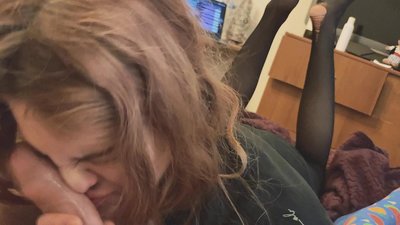 घाँटी डिक, च्यातिएको प्यान्टीहोज र च्यातिएको हिल भेट्न राम्रो